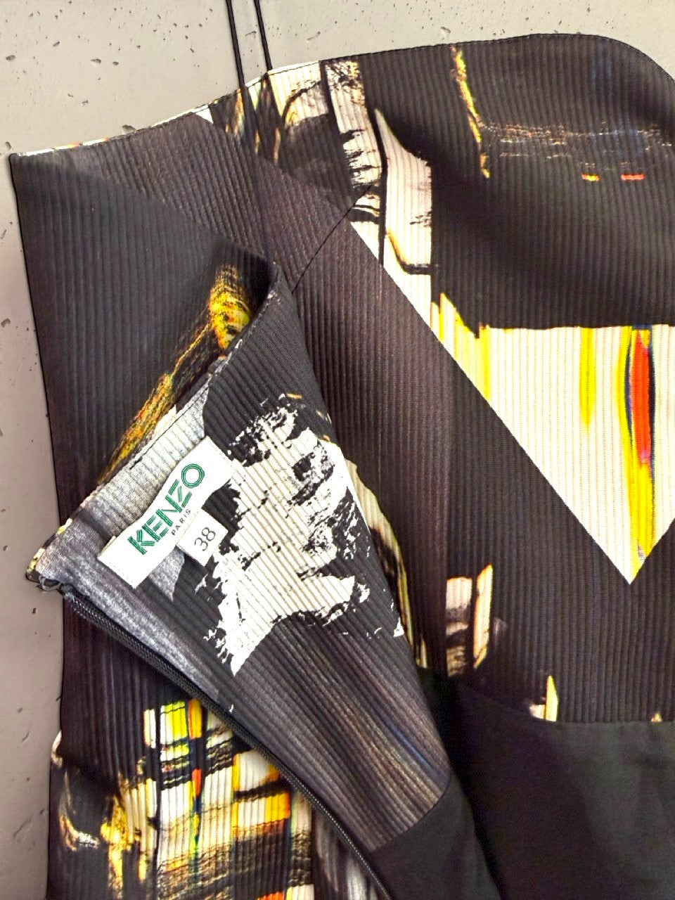 BERLIN VINTAGE CORNER Kenzo sleeveless cocktail dress with abstract black, white, and yellow textured graphic print.