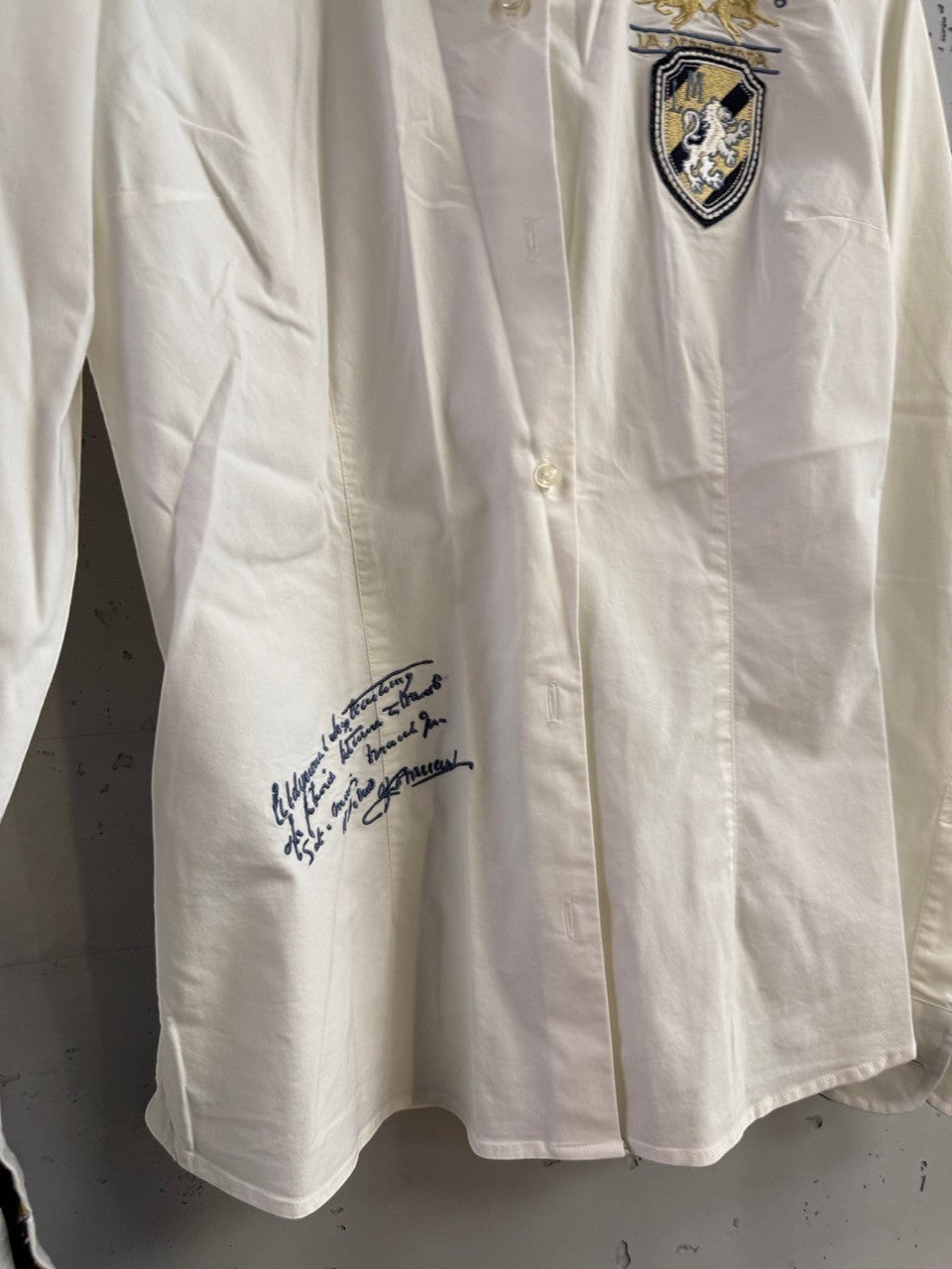 BERLIN VINTAGE CORNER white cotton La Martina button-down shirt with embroidered chest crest and script detail.