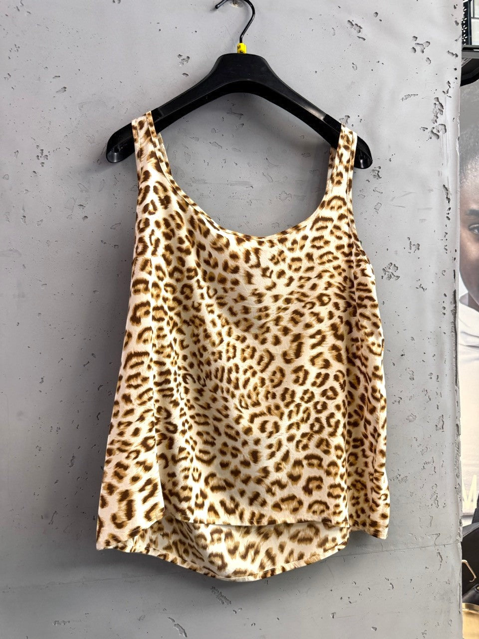 BERLIN VINTAGE CORNER leopard print camisole top in beige and brown, scoop neck, adjustable spaghetti straps.