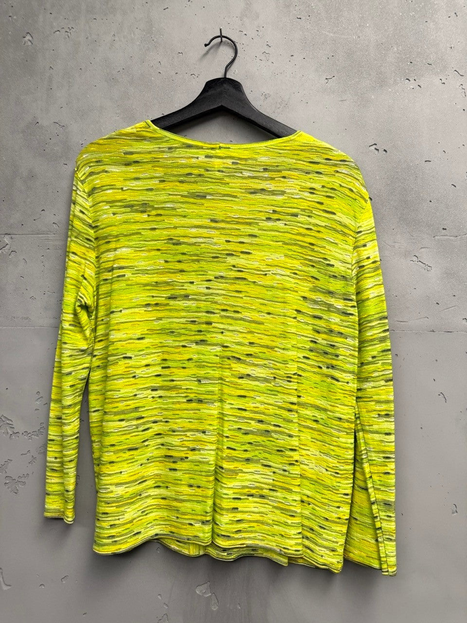 BERLIN VINTAGE CORNER lime green knit cardigan with abstract marled pattern and V-neckline.
