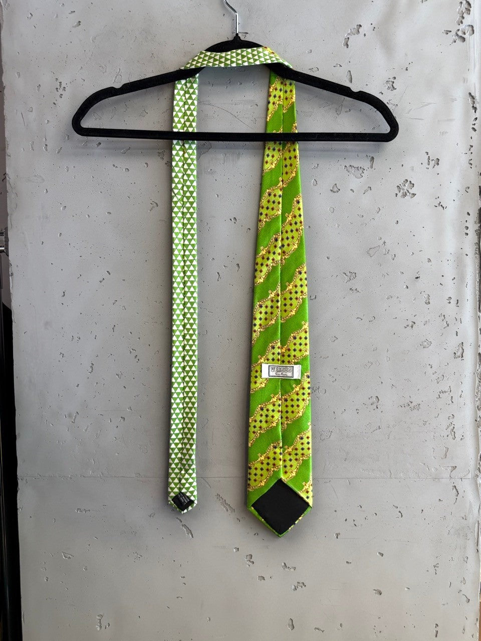BERLIN VINTAGE CORNER lime green silk necktie with gold baroque pattern and blue/red accents. Reverse has green/white triangles.