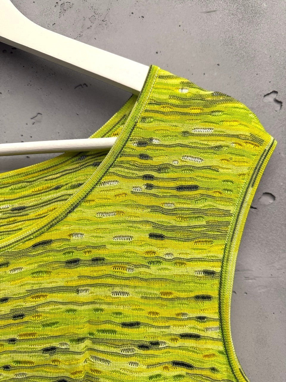 BERLIN VINTAGE CORNER lime green textured knit sleeveless top with scoop neck and striped pattern.