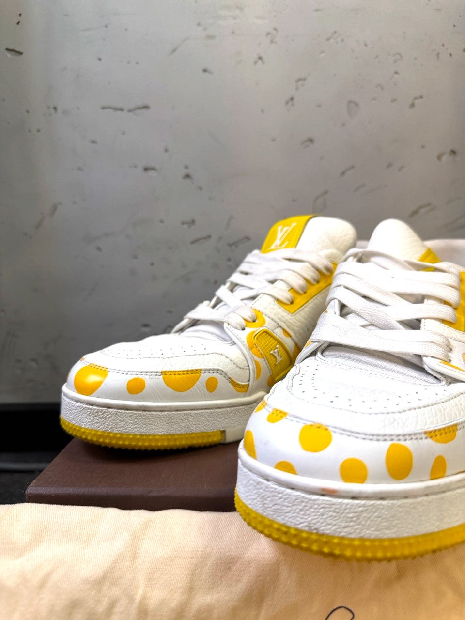 LV x Yayoi Kusama Trainer, toe view