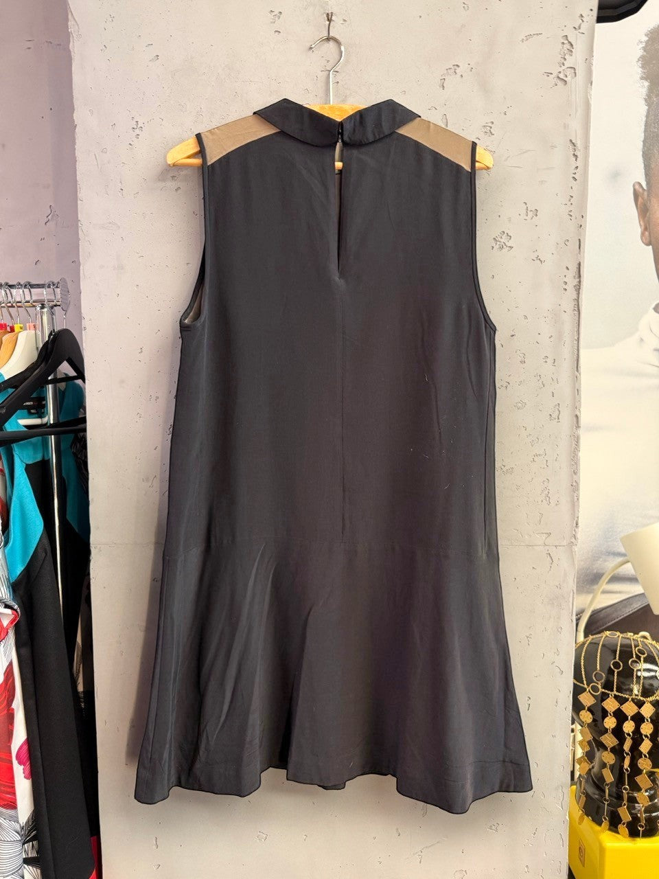 BERLIN VINTAGE CORNER Marc by Marc Jacobs sleeveless black dress with tan Peter Pan collar and drop-waist silhouette