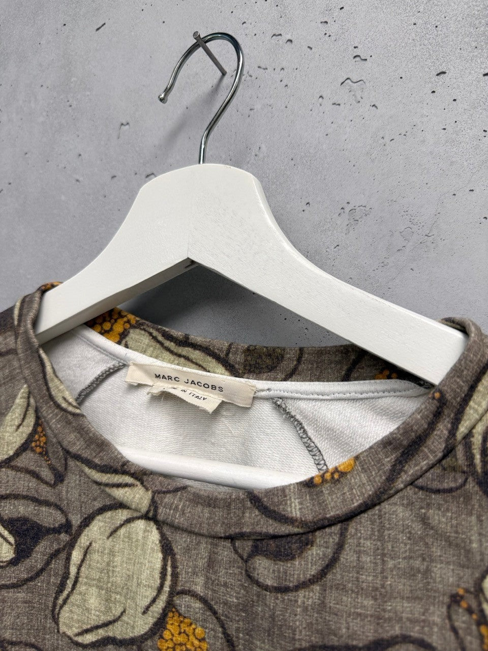 BERLIN VINTAGE CORNER Marc Jacobs brown, beige, and yellow floral print crewneck sweatshirt