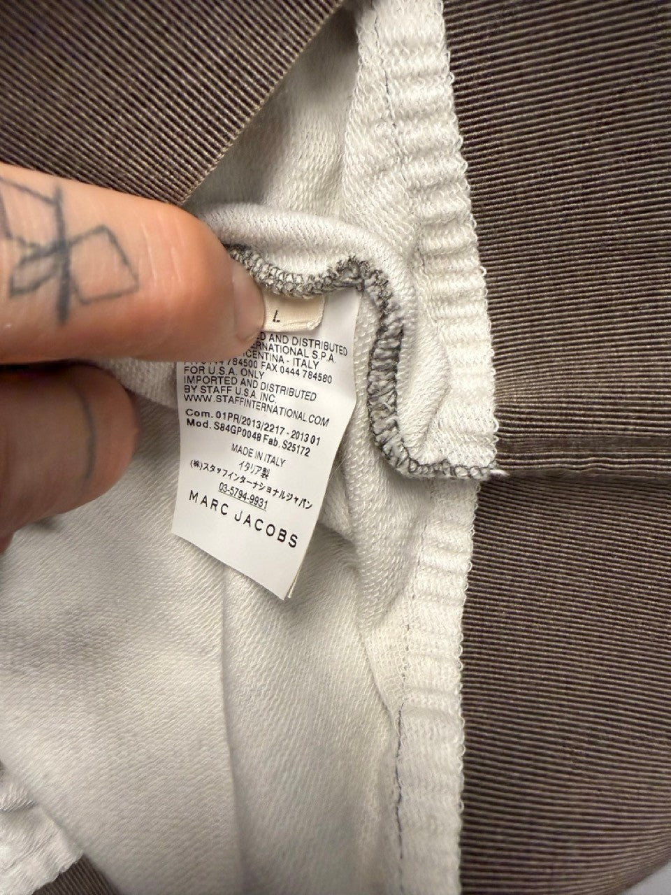 BERLIN VINTAGE CORNER Marc Jacobs crewneck sweatshirt with all-over print in brown, beige, and yellow. Made in Italy.