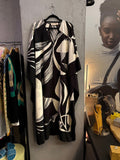BERLIN VINTAGE CORNER Marni kaftan dress in black and white abstract print with V-neck and fluid draped silhouette.