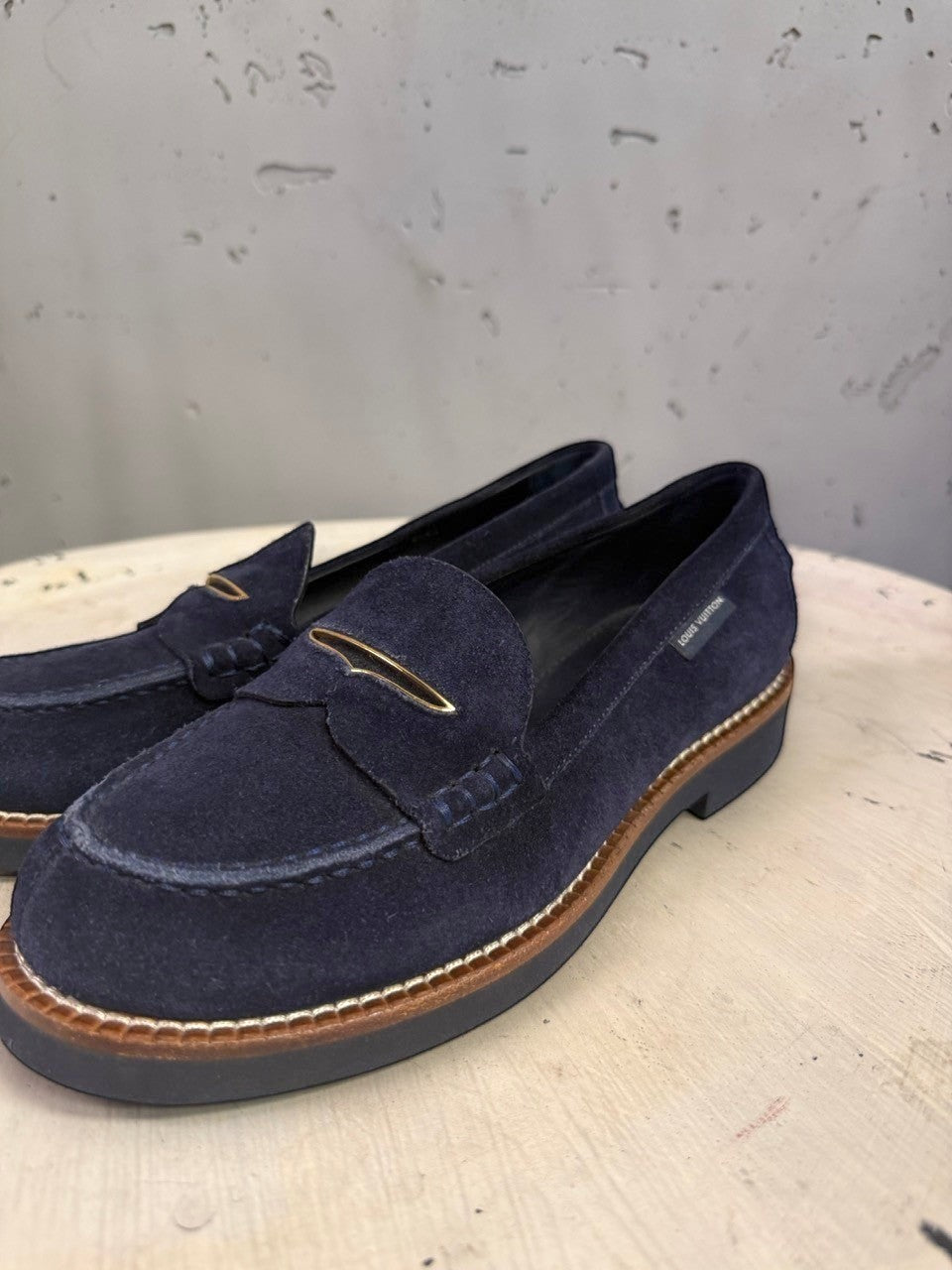 BERLIN VINTAGE CORNER navy blue suede Louis Vuitton penny loafers with metallic bridge accent and contrast stitching