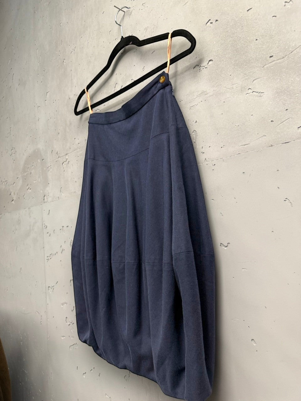 BERLIN VINTAGE CORNER navy blue wool blend gathered skirt with button detail