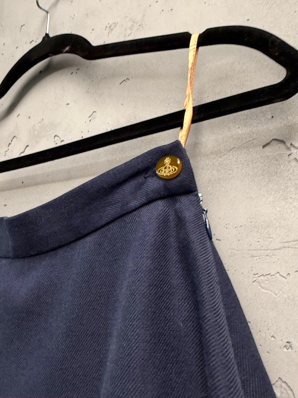 BERLIN VINTAGE CORNER navy blue wool blend gathered skirt with iconic orb button detail