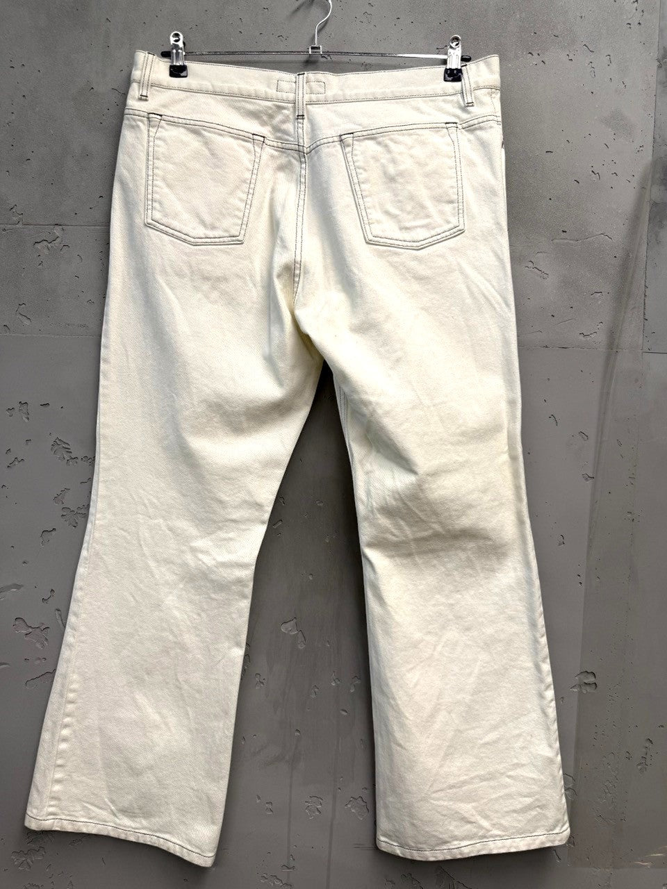 BERLIN VINTAGE CORNER off-white cotton wide leg jeans with black contrast stitching and five-pocket styling.