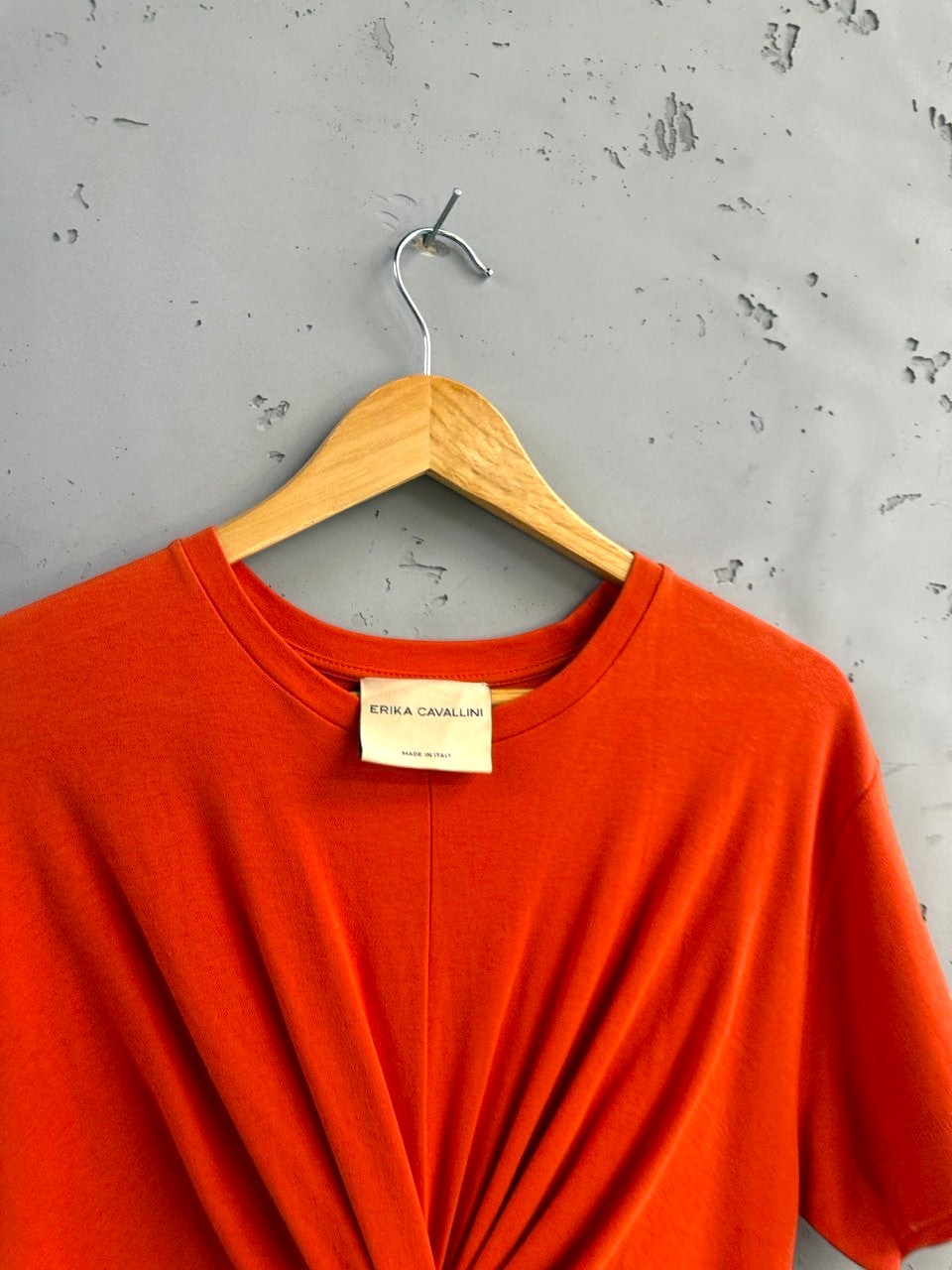 BERLIN VINTAGE CORNER orange cotton blend twisted knot midi dress with crew neck and short sleeves.