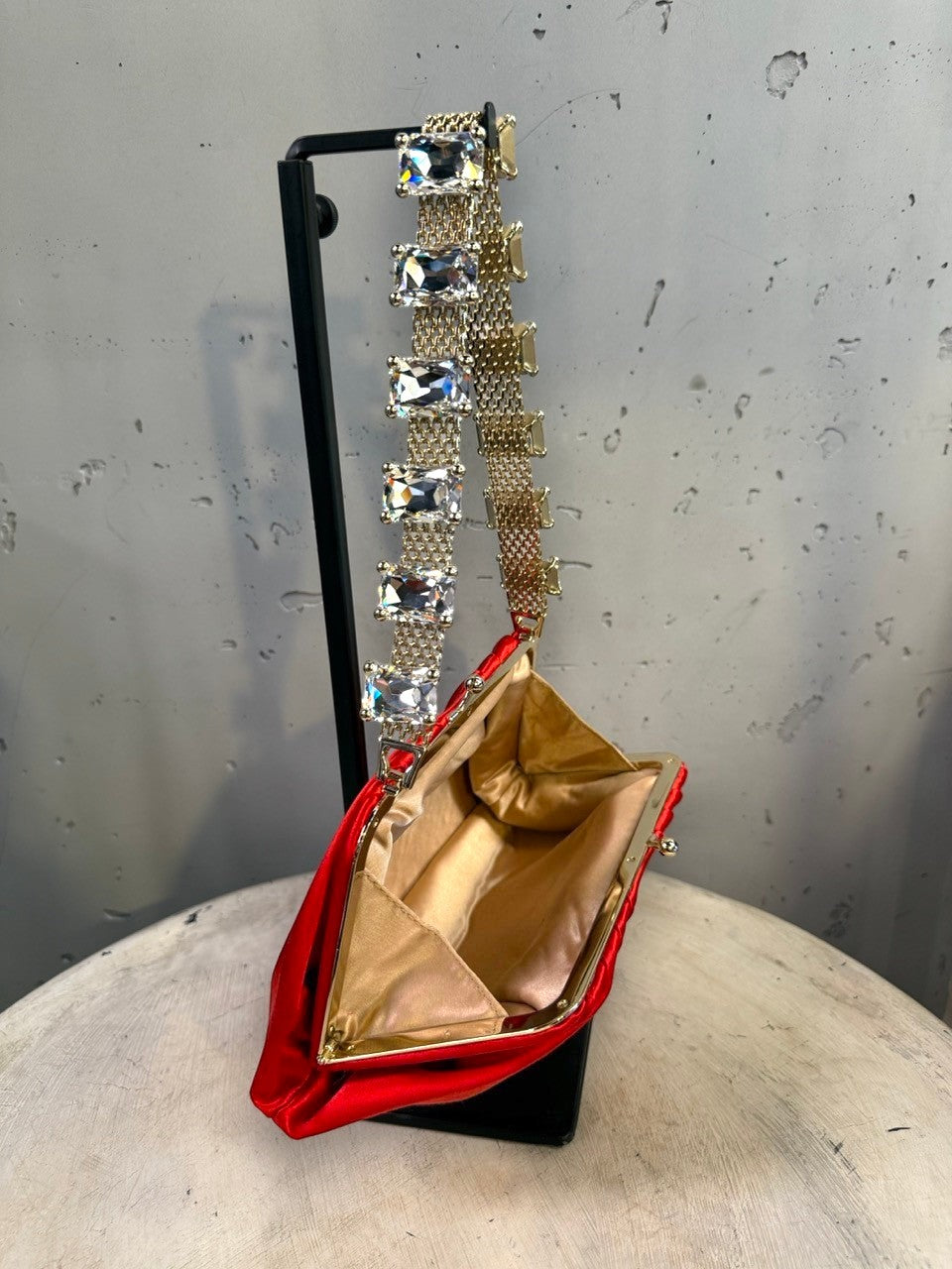 BERLIN VINTAGE CORNER red satin ruched evening clutch with ornate crystal and gold-tone mesh chain strap