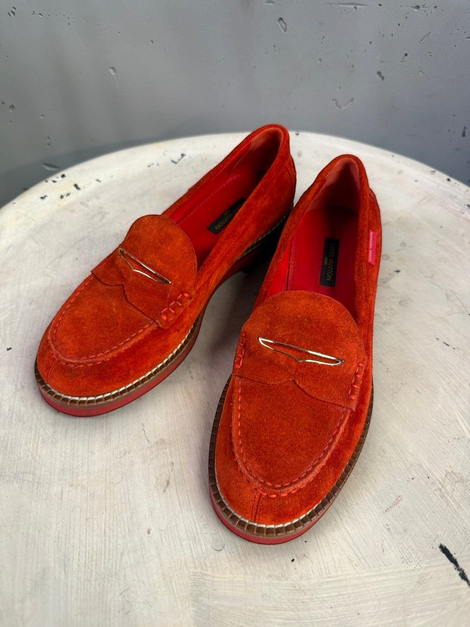 BERLIN VINTAGE CORNER red suede Louis Vuitton loafers with gold metal vamp accent and durable sole
