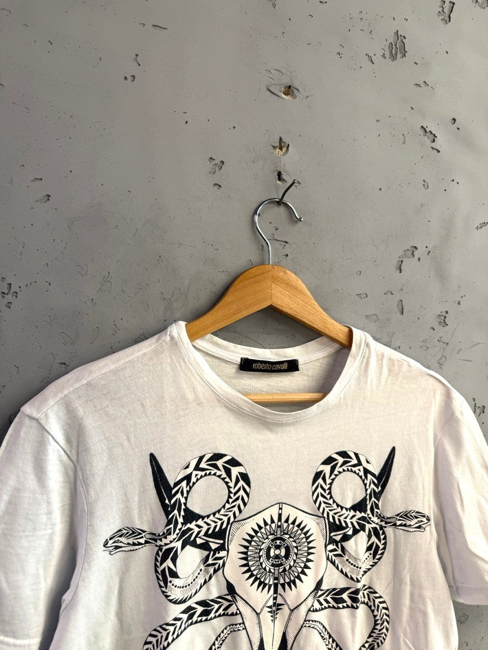 BERLIN VINTAGE CORNER white Roberto Cavalli cotton t-shirt with black intricate snake and skull graphic print