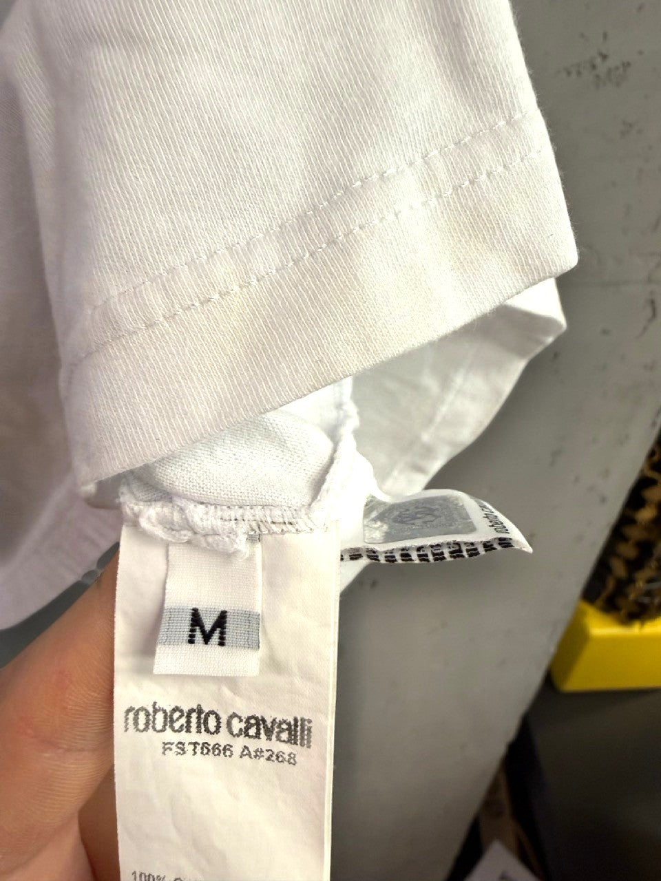 BERLIN VINTAGE CORNER Roberto Cavalli white cotton t-shirt size M label detail