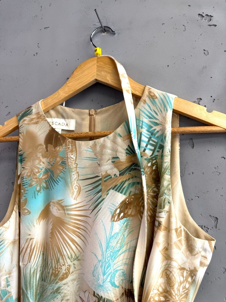 BERLIN VINTAGE CORNER sleeveless midi dress with tropical print in beige, tan, and turquoise. Lightweight fabric.
