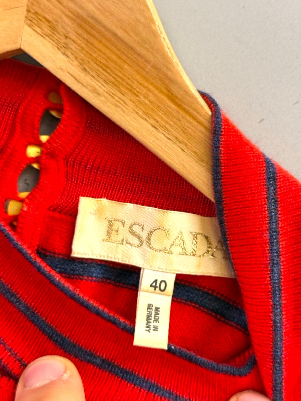 BERLIN VINTAGE CORNER red and navy striped sleeveless mock neck knit top with keyhole detail