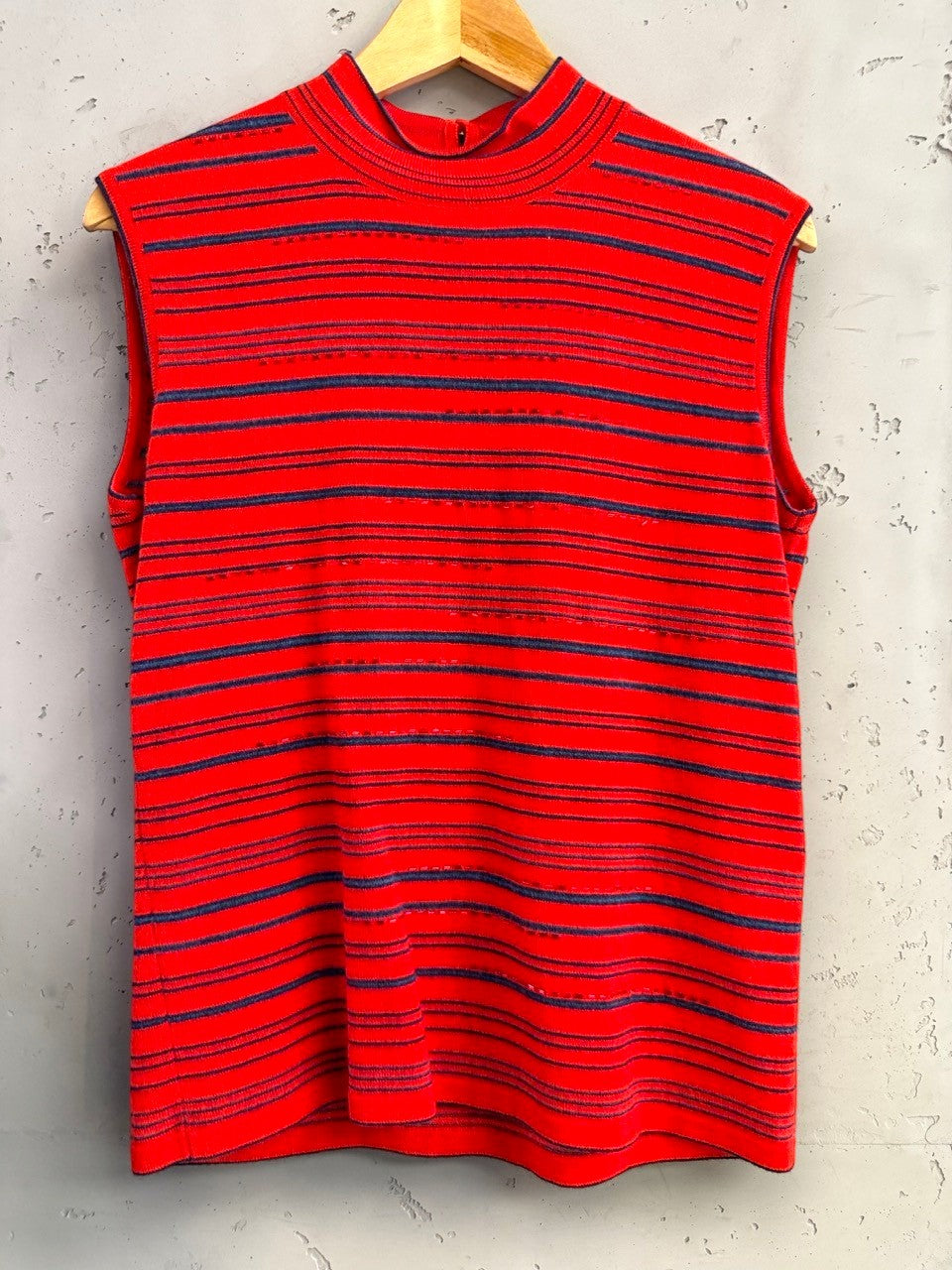 BERLIN VINTAGE CORNER red and navy blue striped sleeveless mock neck knit top with keyhole button detail.