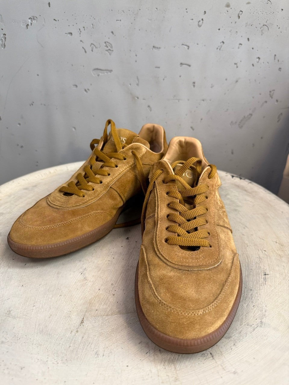 BERLIN VINTAGE CORNER tan suede driving shoes with rubber pegs and lace-up closure.