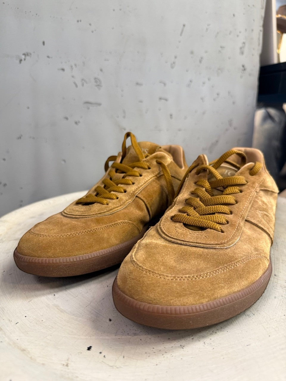 BERLIN VINTAGE CORNER tan suede driving shoes with rubber pegs and lace-up closure.