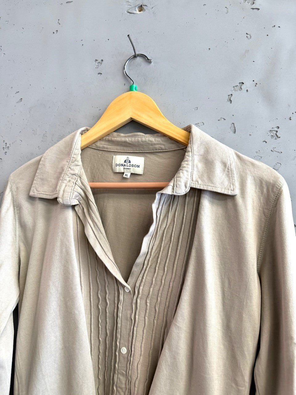 BERLIN VINTAGE CORNER taupe long sleeve button-up shirt with pintuck detail and classic collar.