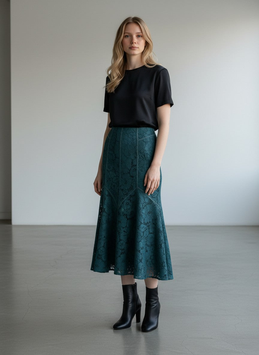 BERLIN VINTAGE CORNER teal lace mermaid midi skirt with floral pattern and paneling.