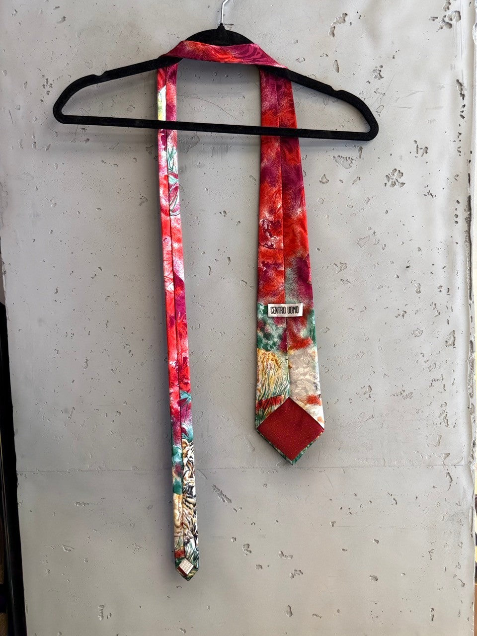 BERLIN VINTAGE CORNER red and green silk tie with a bold tiger print and jungle motif.