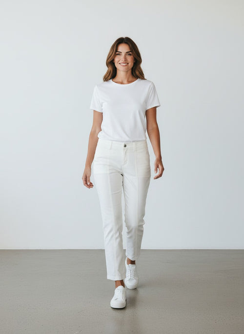 BERLIN VINTAGE CORNER white cotton blend cropped trousers with seam detailing and pockets.