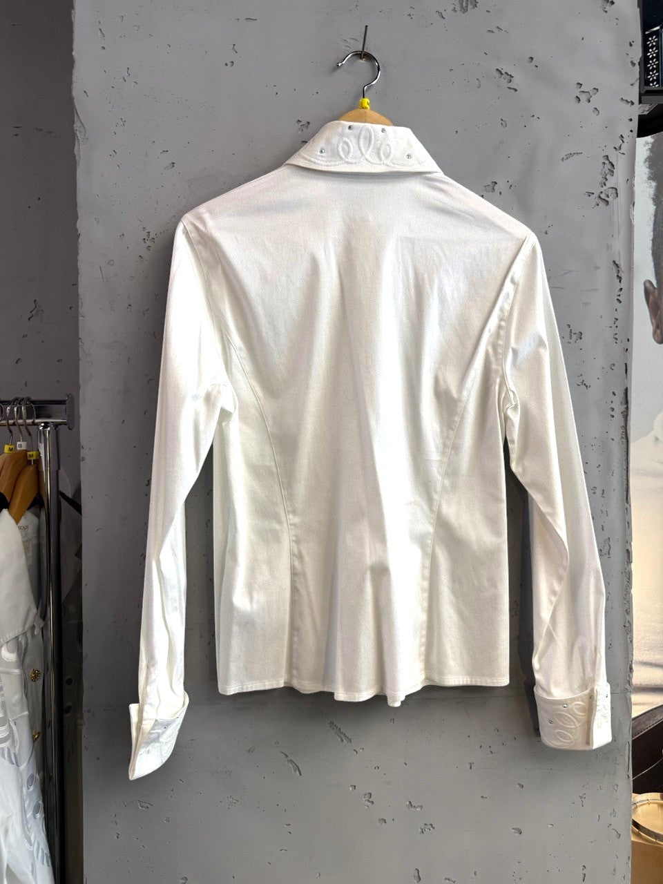 BERLIN VINTAGE CORNER white long-sleeve button-up shirt with rhinestone collar and cuff embellishments.