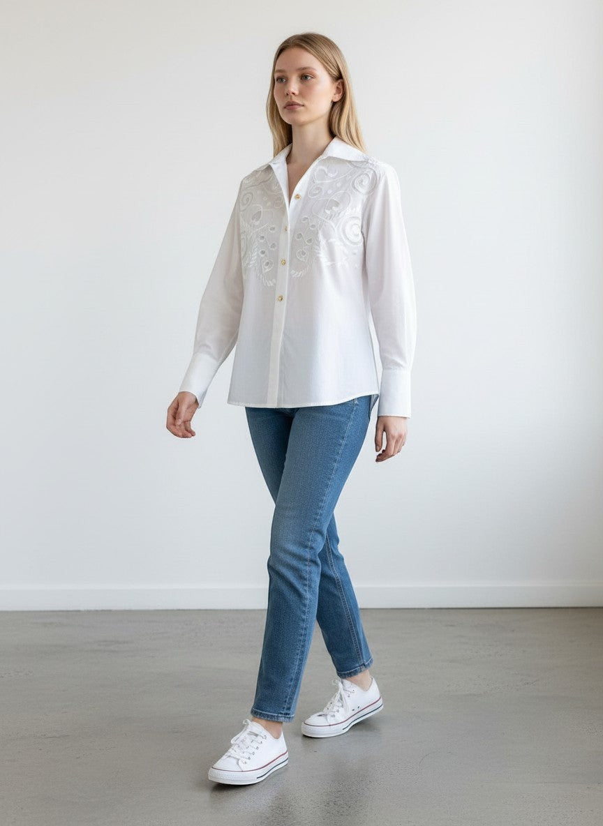 BERLIN VINTAGE CORNER white cotton blend button-up blouse with tonal embroidery and gold buttons.