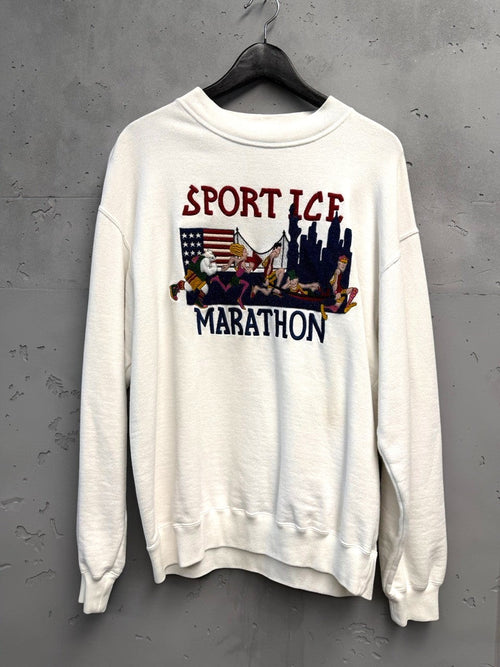 BERLIN VINTAGE CORNER white crewneck sweatshirt with