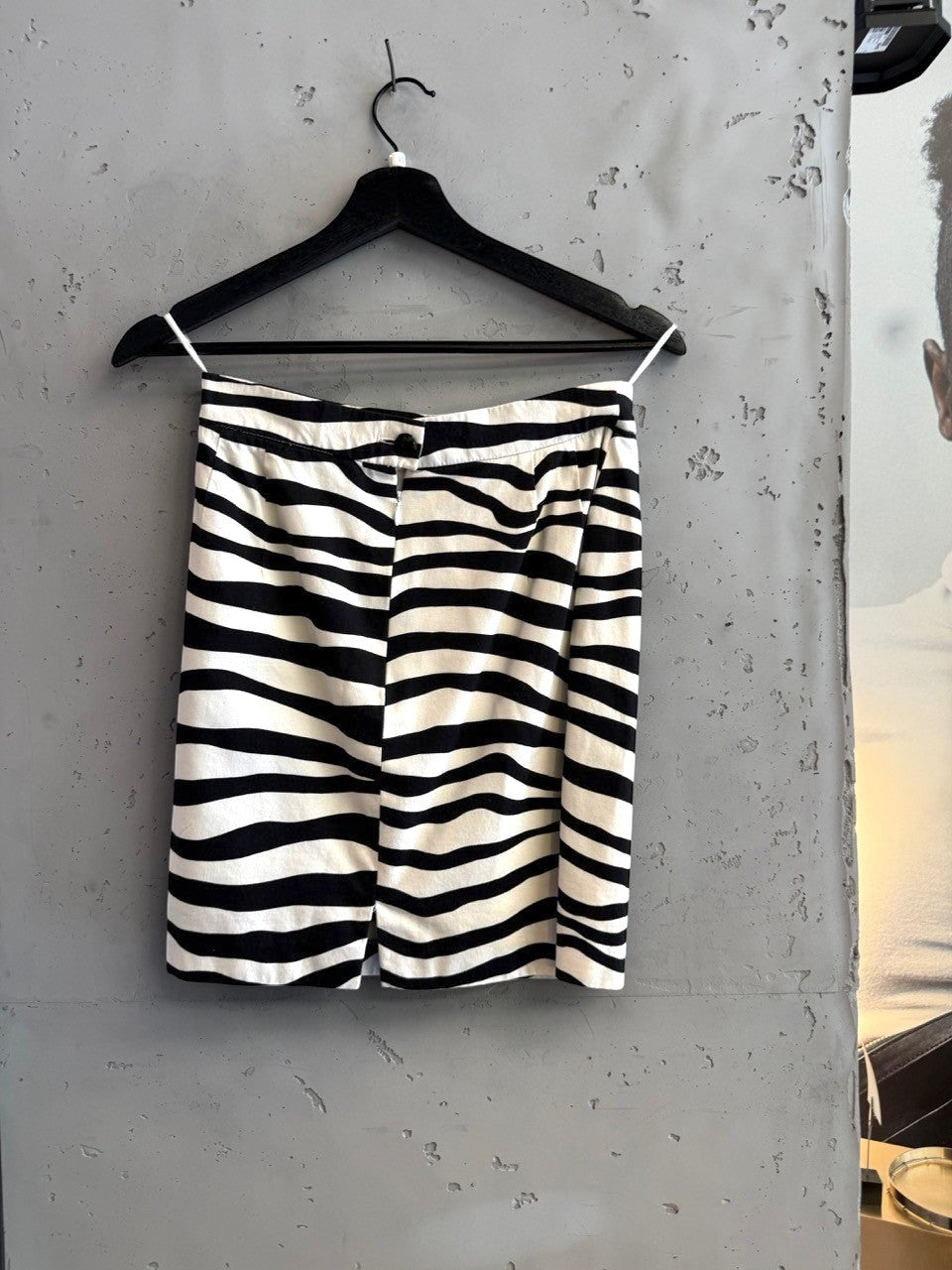 BERLIN VINTAGE CORNER black and white zebra print high waisted midi skirt with a pull-on style.