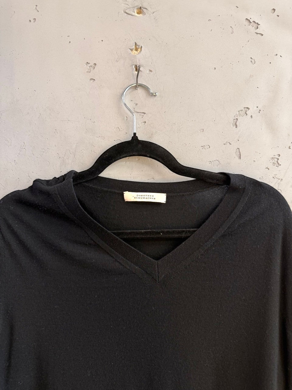 BERLIN VINTAGE CORNER Dorothee Schumacher sweater, deep V neckline