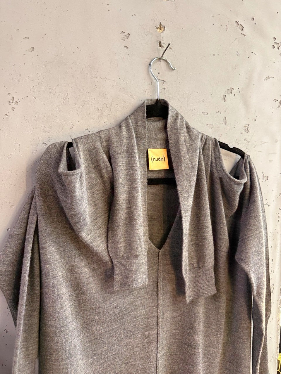 BERLIN VINTAGE CORNER Nude grey cardigan, shawl collar detail