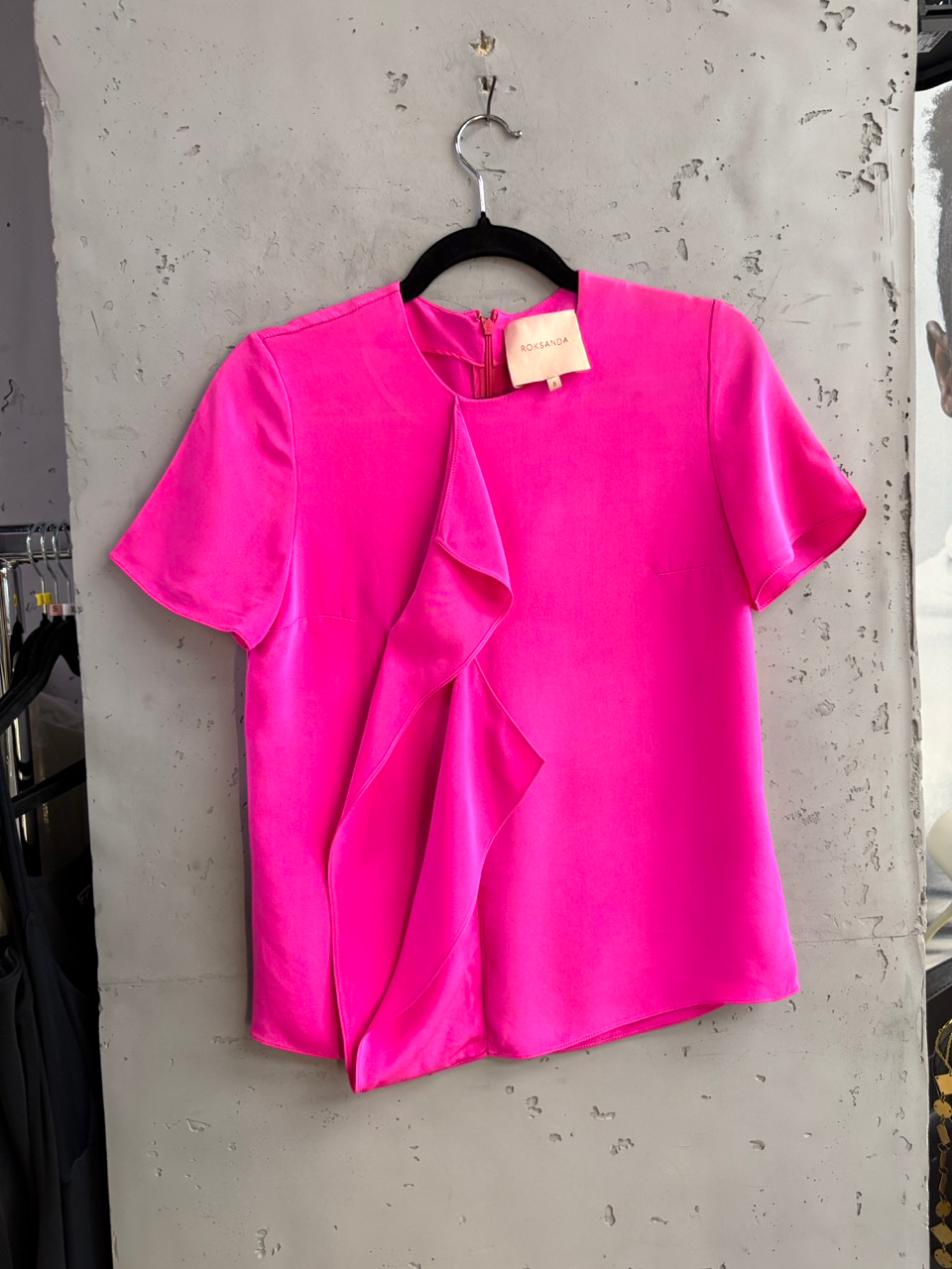 BERLIN VINTAGE CORNER Roksanda pink silk top, ruffle and short sleeve detail